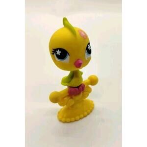 Littlest Pet Shop Yellow Bird Canary Parakeet - 754 Blue Clover Eyes LPS - Stand